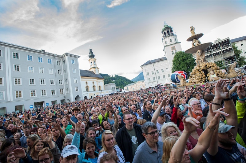 Früher füllten bis zu 20.000 Besucher den Residenzplatz (Bild: Neumayr Franz)