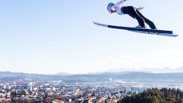 Auch Nachwuchs-Skispringer könnten vom neuen Ausbildungs-Modell der Stadt Villach profitieren. (Bild: GEPA)