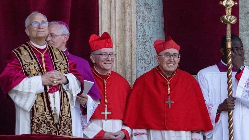 Er wurde am Donnerstag von 133 Kardinälen gewählt. (Bild: AP/Domenico Stinellis)
