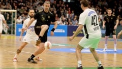 Stefan Maierhofer (Mitte; hier bei einem Legenden-Turnier im Einsatz) gibt sein Comeback als ...