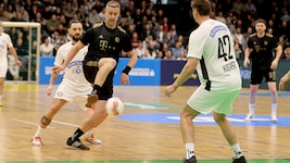 Stefan Maierhofer (Mitte; hier bei einem Legenden-Turnier im Einsatz) gibt sein Comeback als Spieler. (Bild: GEPA)