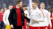 Marcel Halstenberg (re.; hier im Gespräch mit Julian Nagelsmann) beendet seine Karriere und wechselt somit nicht nach Salzburg.  (Bild: GEPA)