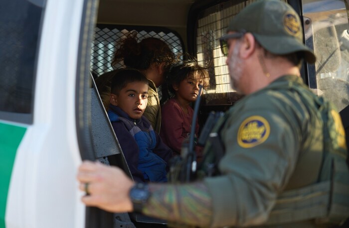 Grenzschützer in den USA gehen aktuell mit voller Härte gegen Migranten vor.