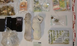 Kiloweise Suchtgift und Bargeld konnte die Polizei sicherstellen.