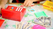 Das Volksschulalter ist laut Day der richtige Zeitpunkt, um Kindern den Umgang mit Geld ...