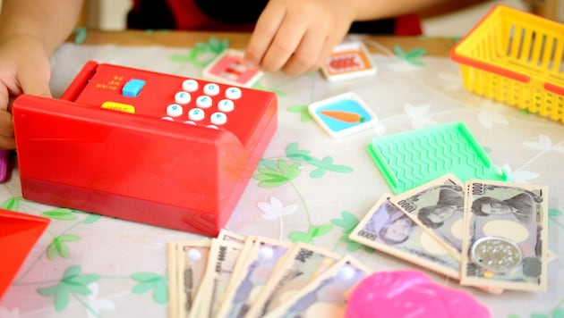 Das Volksschulalter ist laut Day der richtige Zeitpunkt, um Kindern den Umgang mit Geld beizubringen.