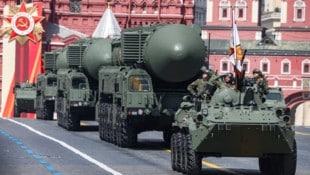 Es gibt gute Gründe, weshalb Putin das Ende seines Kriegs in der Ukraine in die Länge zieht. (Bild: EPA/MAXIM SHIPENKOV)