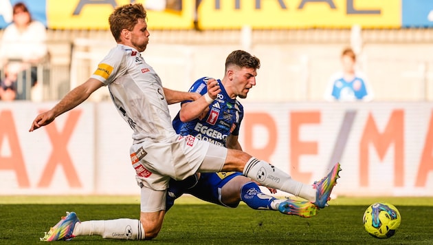 Rapid-Leihgabe Furkan Demir (rechts) blüht im Frühjahr bei Hartberg regelrecht auf, ist seit Anfang März unangefochtener Stammspieler bei den Oststeirern. (Bild: GEPA)