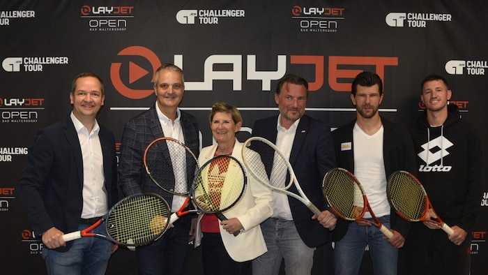 Von links: Christian Lenz (Gemeindekassier Bad Waltersdorf), Gernot Deutsch (Geschäftsführer ...