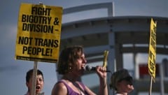 Protest gegen Trumps Politik vor dem Kennedy Center in Washington