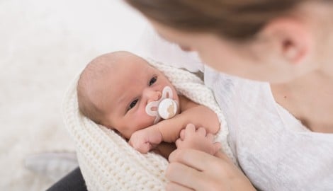 Nicht jede Frau schafft es, für ihr Kind zu sorgen. (Bild: Krone KREATIV/stock.adobe.com)