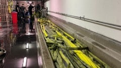 Nach drei Tagen voller Einsätze mussten im Anschluss rund 100 Schläuche gewaschen, geprüft und getrocknet werden. (Bild: BFKDO Wiener Neustadt)