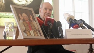 Kardinal Christoph Schönborn trat am Freitag vor die Presse und sprach über den neu gewählten Papst Leo XIV.: „Ich habe auf ihn getippt. Und es ist die richtige Wahl.“ (Bild: Bartel Gerhard)