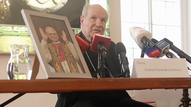 Kardinal Christoph Schönborn trat am Freitag vor die Presse und sprach über den neu gewählten Papst Leo XIV.: „Ich habe auf ihn getippt. Und es ist die richtige Wahl.“ (Bild: Bartel Gerhard)