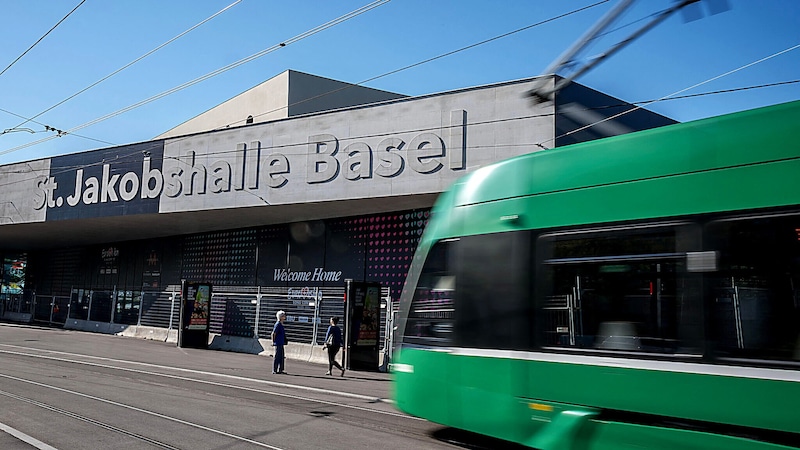 In der St. Jakobshalle in Basel wird schon eifrig geprobt. (Bild: AFP/FABRICE COFFRINI)
