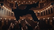 (Bild: Official Video)