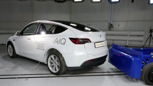 Beim Tesla Model Y werden große Gussteile verwendet. Nun wurde untersucht, wie sich das auf die ...