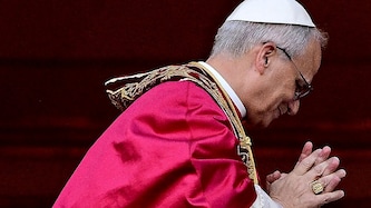 Leo XIV. während seines ersten Auftritts als frisch gewählter Papst. (Bild: AFP/TIZIANA FABI)