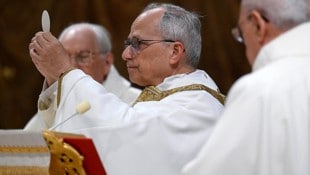 Papst Leo XIV. bei der Zelebrierung seiner ersten Messe als Oberhirte (Bild: EPA/VATICAN MEDIA HANDOUT)