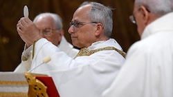 Papst Leo XIV. bei der Zelebrierung seiner ersten Messe als Oberhirte (Bild: EPA/VATICAN MEDIA HANDOUT)