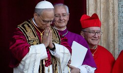 Leo XIV. während seines ersten Auftritts als frisch gewählter Papst