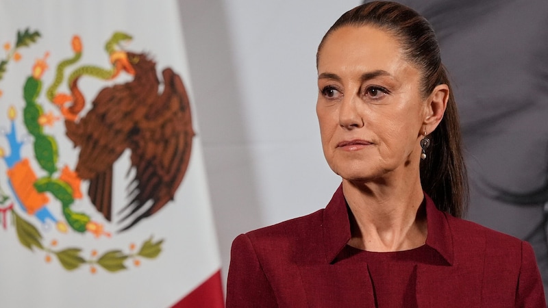 Mexikos Präsidentin Claudia Sheinbaum (Bild: AP/Marco Ugarte)