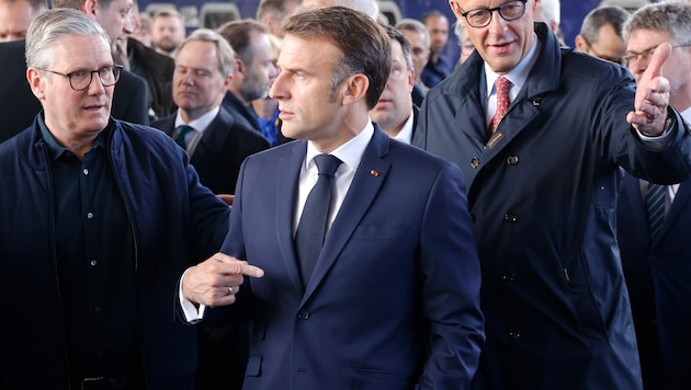 Starmer, Macron und Merz bei ihrer Ankunft am Bahnhof in Kiew