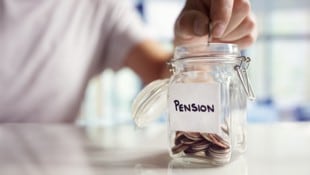 Ab 1. Jänner 2026 werden das frühestmögliche Antrittsalter für die Korridorpension schrittweise ...