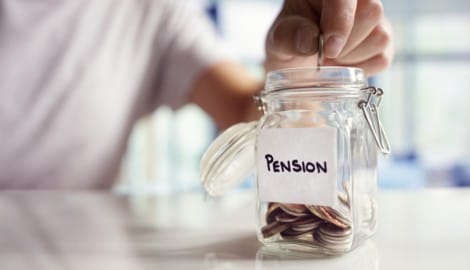 Ab 1. Jänner 2026 werden das frühestmögliche Antrittsalter für die Korridorpension schrittweise von 62 auf 63 Jahre und die notwendigen Versicherungsjahre von 40 auf 42 angehoben. (Bild: Brian Jackson - stock.adobe.com)