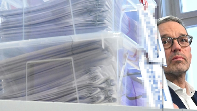 Eine kleine Abordnung verließ die Landeszentrale, um bei Kickl in Wien vorstellig zu werden. ...