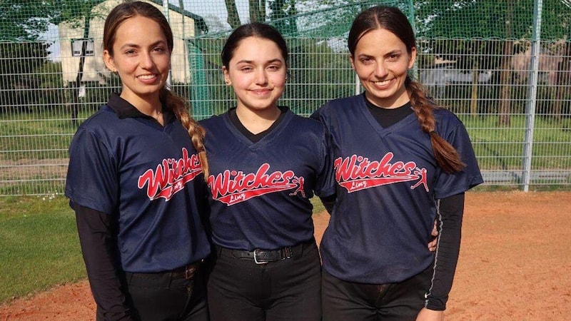 Stefanie, Paula und Lisa Rachbauer (Bild: Witches/Manfred Szieber)