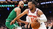 Derrick White (li.) und Titelverteidiger Boston liegen gegen New York im Hintertreffen. (Bild: AFP/MADDIE MEYER)