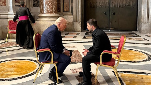 Trump und Selenski in Rom.  (Bild: AFP/HANDOUT)
