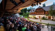 Auf der Brandluckn feiert man große Erfolge mit dem Sommertheater.