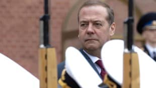 Der russische Ex-Präsident Dmitri Medwedew ist für seine üblen Schimpftiraden bekannt. (Bild: AP/Ekaterina Shtukina)
