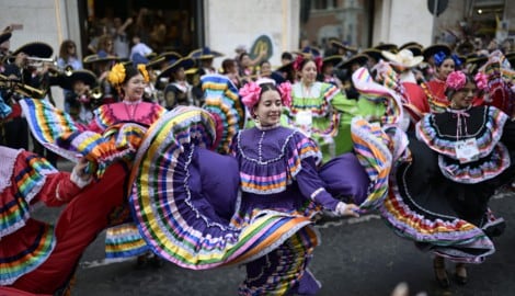 Fest der Freude mit Mexikanern beim Petersplatz. (Bild: Imre Antal)