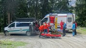 Der Verletzte wurde von der Bergrettung geborgen und dann dem Roten Kreuz übergeben.