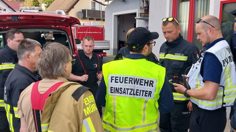 Dank der engagierten Helfer konnte die Vermisste gefunden werden. (Bild: FF Hadersdorf)