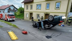 An der Unfallstelle präsentierte sich den Einsatzkräften ein dramatisches Bild. (Bild: FF Vorau)