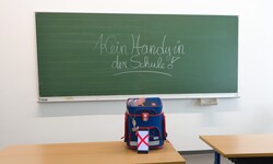 Die meisten Schulen hatten schon zuvor strenge Regeln.
