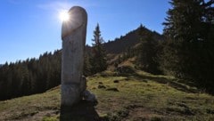 Die bekannteste Skulptur aus der „Penis-Reihe“ war in den Allgäuer Alpen zu finden (Archivbild).