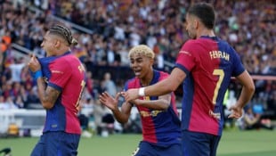 FC Barcelona hat nun nach dem Sieg gegen Real quasi den Meistertitel sicher. (Bild: EPA/Alberto Estevez)