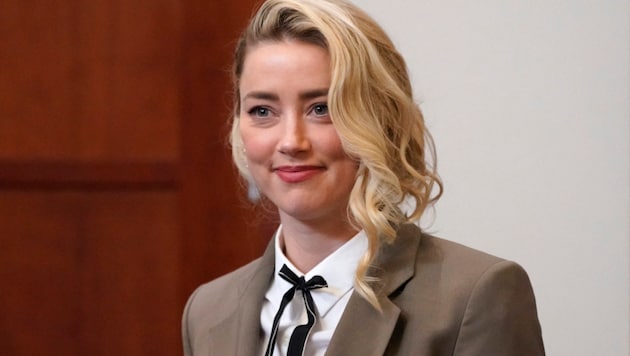 Amber Heard ist wieder Mama geworden und zeigt zum Muttertag das erste Foto ihrer Zwillinge. (Bild: APA/AFP/POOL/Steve Helber)
