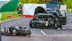 Der Biker fuhr frontal in den Pkw. (Bild: Kerschbaummayr Werner)