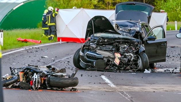 Der Biker fuhr frontal in den Pkw. (Bild: Kerschbaummayr Werner)