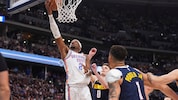 Shai Gilgeous-Alexander (li.) zeigte groß auf. (Bild: AP/David Zalubowski)