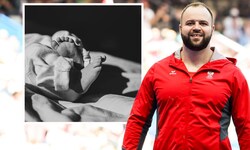 Lukas Weißhaidinger freut sich über Tochter Lola.