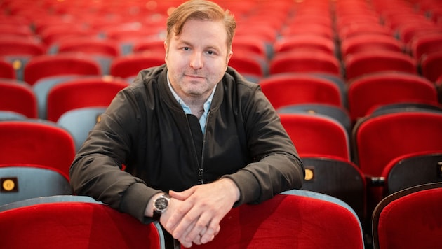Will das Volkstheater ab Herbst neu positionieren: Regisseur und Neo-Direktor Jan Philipp Gloger (Bild: APA/GEORG HOCHMUTH)