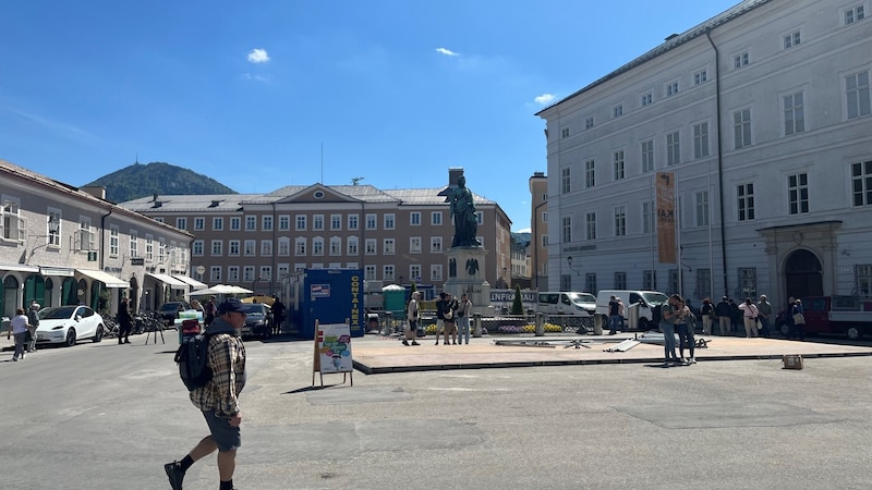 Derzeit gibt es keinen Schatten am Mozartplatz. (Bild: Roittner Felix)