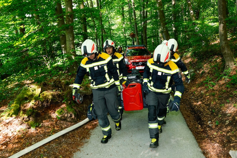 Die Feuerwehr probte den Ernstfall (Bild: Markus Tschepp)